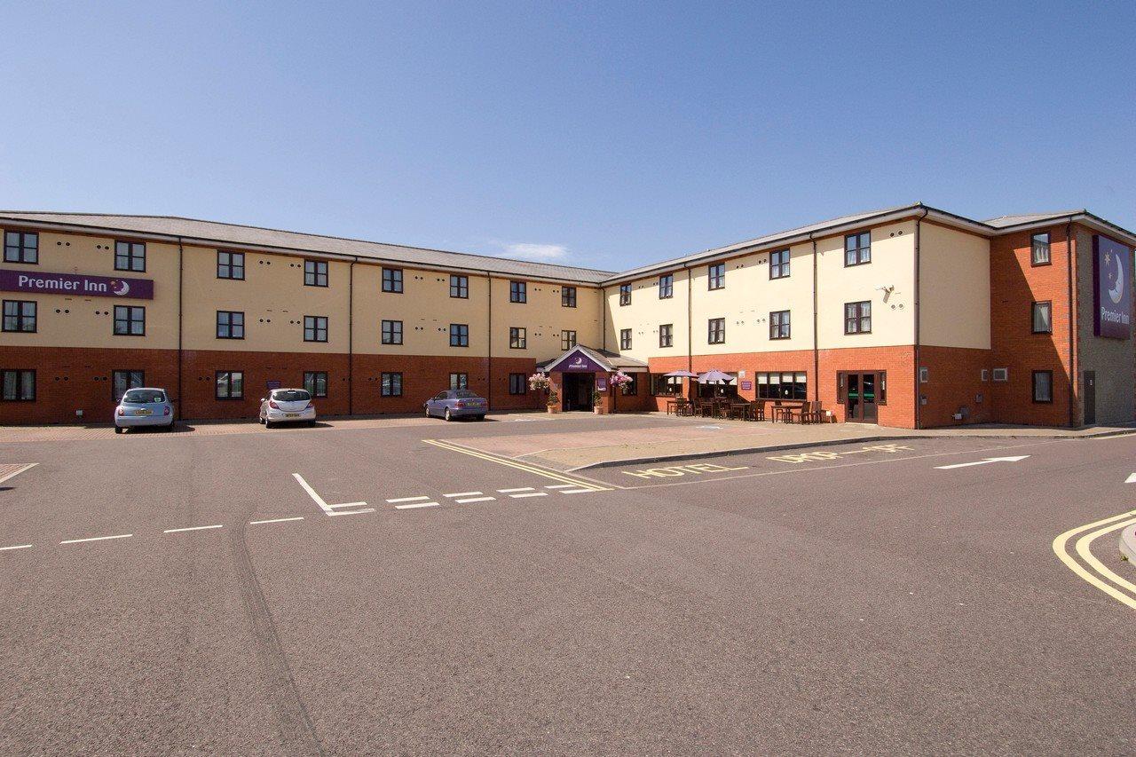 Premier Inn Chichester Esterno foto